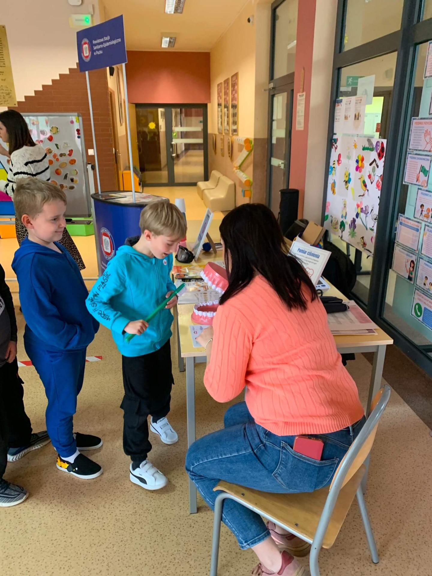 Tutaj powinien być opis