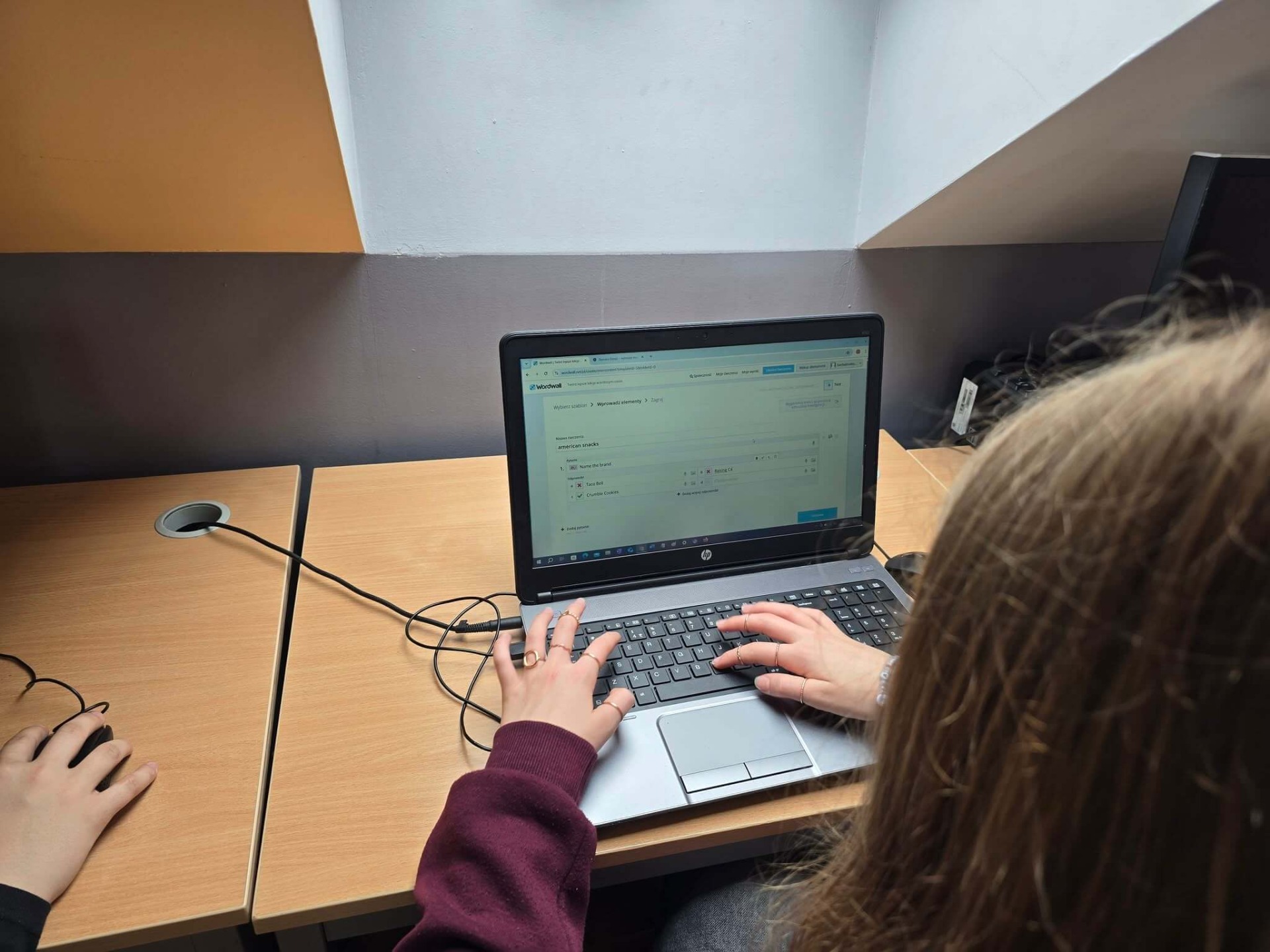 Tutaj powinien być opis